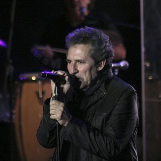 Miguel Ríos conquista en la clausura del Cervantino