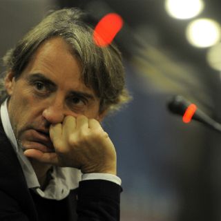Mancini espera las disculpas de Tévez