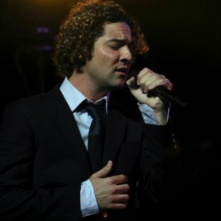 David Bisbal desata la locura en el Teatro Real