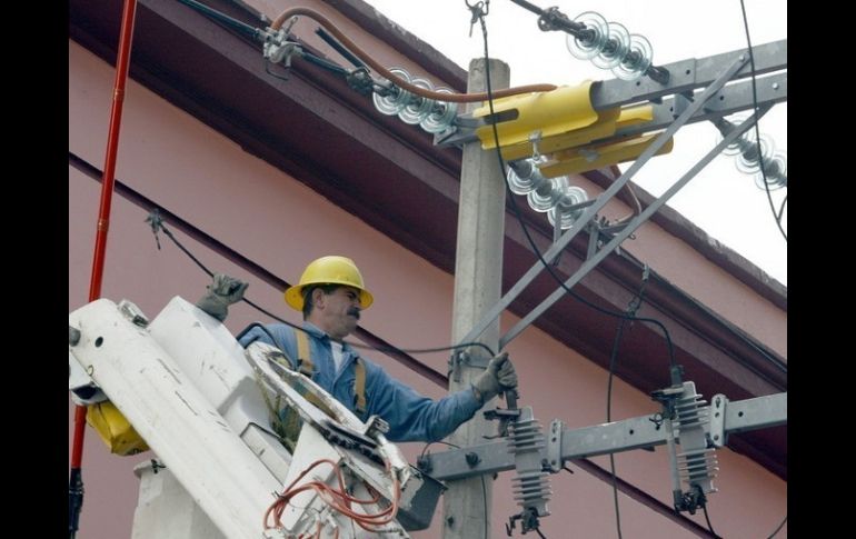 La Comisión Reguladora quitará la facultad a la Secretaría de Hacienda de establecer las alzas en el cobro del servicio.  /