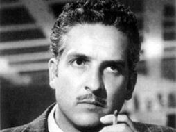 Fotografía de Arturo de Córdova, quien falleció el 3 de noviembre de 1973, en brazos de su esposa, la actriz Marga López. ESPECIAL  /