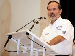 El PAN, partido político dirigido por Gustavo Madero, pidió medidas para controlar el gasto de los gobernadores, para evitar deudas.  /
