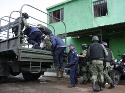 Fueron internados en el penal del Topo Chico 32 policías municipales de Nuevo León, por su labor de vigías para el crimen organizado.  /
