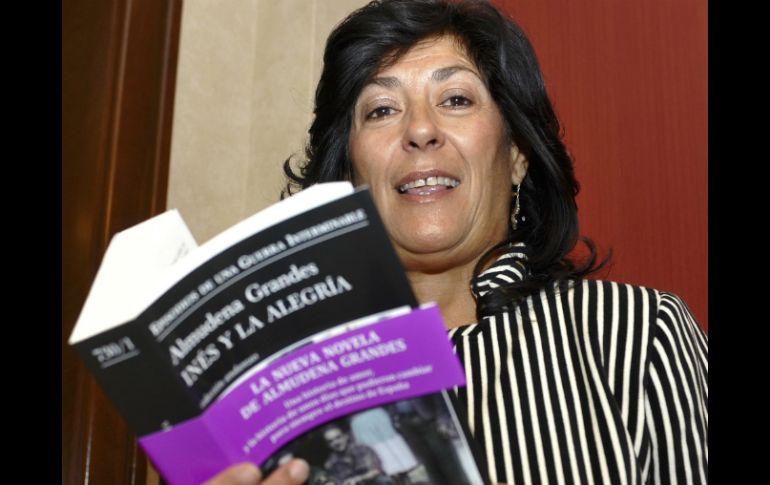 La autora será reconocida por su libro ''Inés y la alegría''. EFE  /