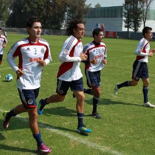 Chivas delinea 11 titular