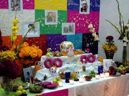 Ofrecieron una conferencia en la inauguración de la ofrenda 'Encarar la muerte, el reto de Elsa Malvido'. NTX  /