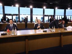 Calderón (c) en sesión de trabajo 'Situación de la economía global-Plan de acción para el crecimiento y el empleo'. NTX  /