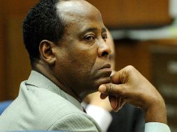 En caso de que el jurado halle culpable al acusado, pasaría cuatro años en prisión y perdería su licencia. EFE  /