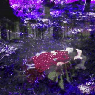 La Tate Liverpool invita a asomarse al otro lado del espejo de Alicia