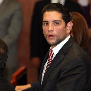 Conato de riña interrumpe sesión en el Congreso local