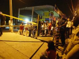 En el cruce de la Avenida Tabachines y la calle de Río Cihuatlán fue ejecutado uno de los hombres.  /