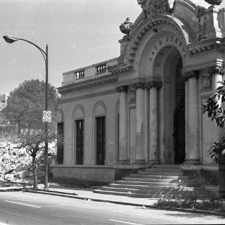 Lázaro, levántate y recuerda lo que pasó