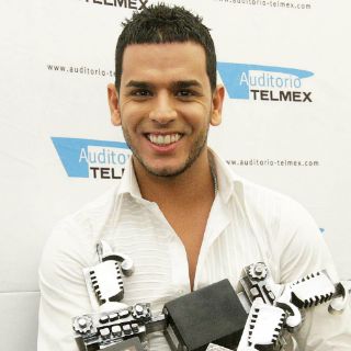 Arranca Tito El Bambino gira por Sudamérica ante ocho mil seguidores