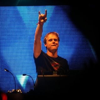 Armin Van Buuren, noche de magia electrónica
