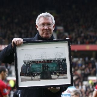 Old Trafford se rinde ante Ferguson