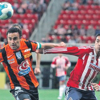 Chivas finaliza el Apertura 2011 como líder general