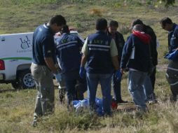 El cuerpo de un joven fue encontrado en un campo de futbol, cerca de periférico.  /