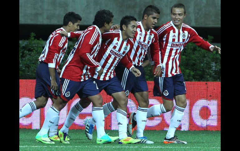 Los jugadores de Chivas parten como favoritos en la Liguilla. EFE  /