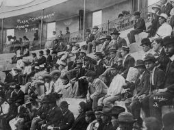 Imagen de archivo de la afición en la Plaza de Toros el Centenario en San Pedro Tlaquepaque.  /