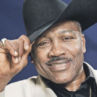 Muere ex campeón mundial Joe Frazier