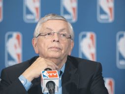El comisionado David Stern sostiene que los porcentajes se podrían cambiar a 47-53. REUTERS  /