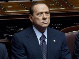 El primer ministro de Italia, Silvio Berlusconi, salió avante del voto de confianza de hoy. AP  /