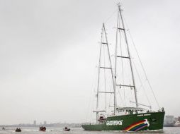 El velero ha costado 23 millones de euros, puede llevar a bordo a 32 marineros. EFE  /