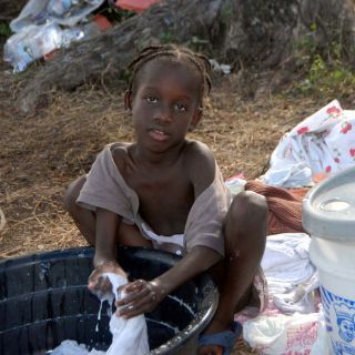 Víctimas de cólera en Haití exigen compensación a la ONU