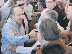 El Presidente Felipe Calderón dice que con las nuevas medidas habrá más empresas. EL UNIVERSAL  /