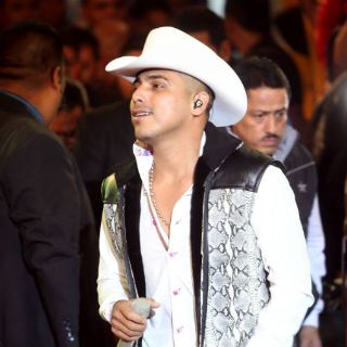 Espinoza Paz ofrece recompensa por grabadora perdida