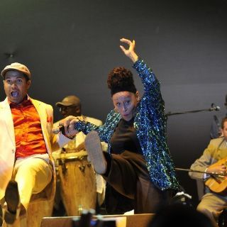 Deleitan Buenavista Social Club y Omara al público en la Plaza México