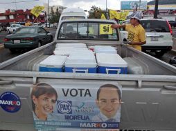 El PRD acusan a Luisa María Calderón Hinojosa de recibir ayuda de su hermano para ganar la elección. EL UNIVERSAL  /