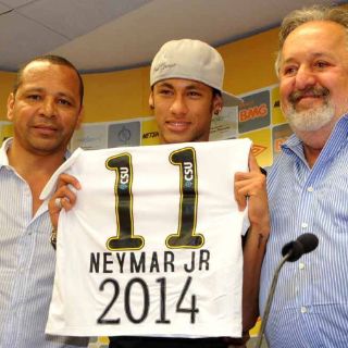 Amplía contrato Santos de Brasil a Neymar