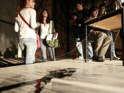 Actividades durante la conferencia de Francesc Muñoz.  /