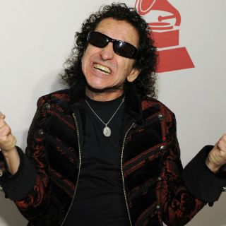 Si El Tri se acabara dejaría una marca en el corazón del público: Lora