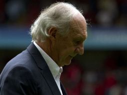 Antes de dar a conocer la noticia, Eugui mantuvo una breve charla con el propietario de los Diablos, Valentín Díez. MEXSPORT  /