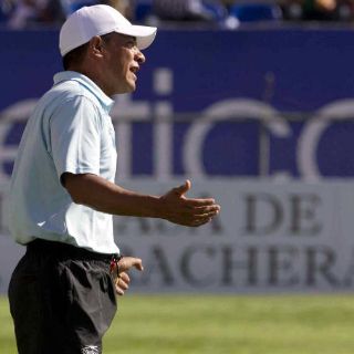 Deja Ignacio Ambriz el San Luis