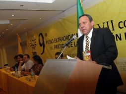 El líder nacional del PRD, Jesús Zambrano, dijo que hay evidencias de que fueron policías los autores del plagio del alcalde de Taretan  /