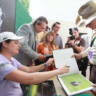 Lorena Ochoa convive con clientes de Rolex