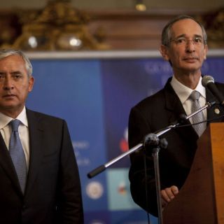 Colom invita a su sucesor a cumbre presidencial en Venezuela