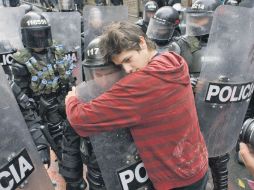 Las manifestaciones que miles de estudiantes en Colombia concluyeron en calma. AP  /