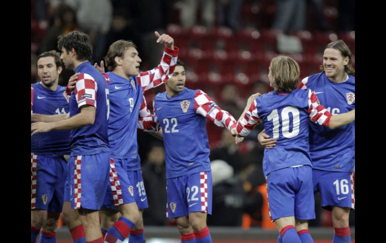 Croacia tiene pie y medio en la justa continental del siguiente año. EFE  /