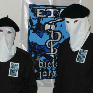 ETA plantea por primera vez su desarme