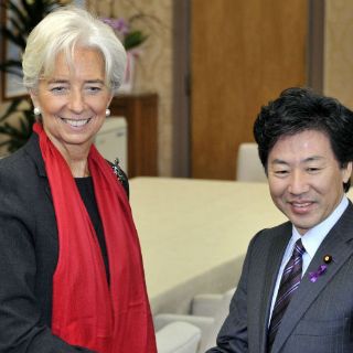 Lagarde pide a Japón que reduzca su colosal deuda pública