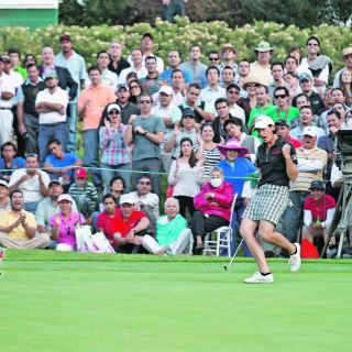 Juli Inkster se mantiene a la cabeza