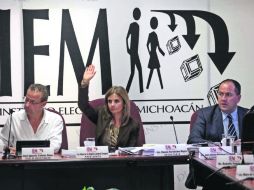 La consejera del IEM, María de los Angeles Llanderal, anunció que el protocolo de seguridad ya está vigente para mayor transparencia.  /