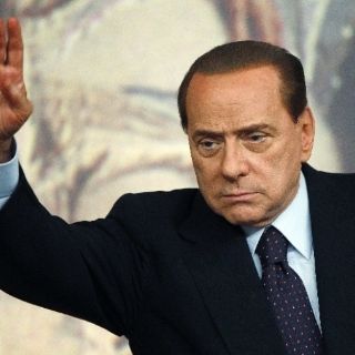 Berlusconi dice 'ciao'