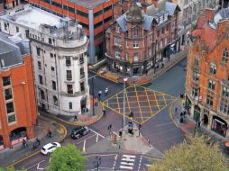 Arquitectura. Muchos edificios de ladrillos naranja. Aquí nació la industrialización y el capitalismo. EL UNIVERSAL  /