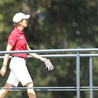 Matthew busca consolidar el liderato