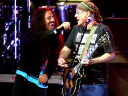 Rubén Albarrán tocó con El Personal en Rock por la vida.  /